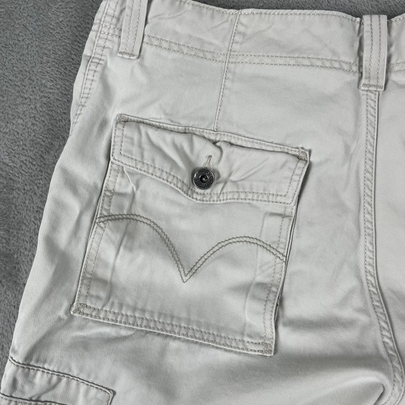 Vintage Y2K Levi's Baggy Beige Cargo Pants Size 34x28 Loose Cargo Straight Skate - Picture 6 of 10